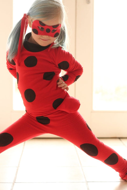 Meine kleine Ladybug – mit Tutorial für Superheldenanzüge