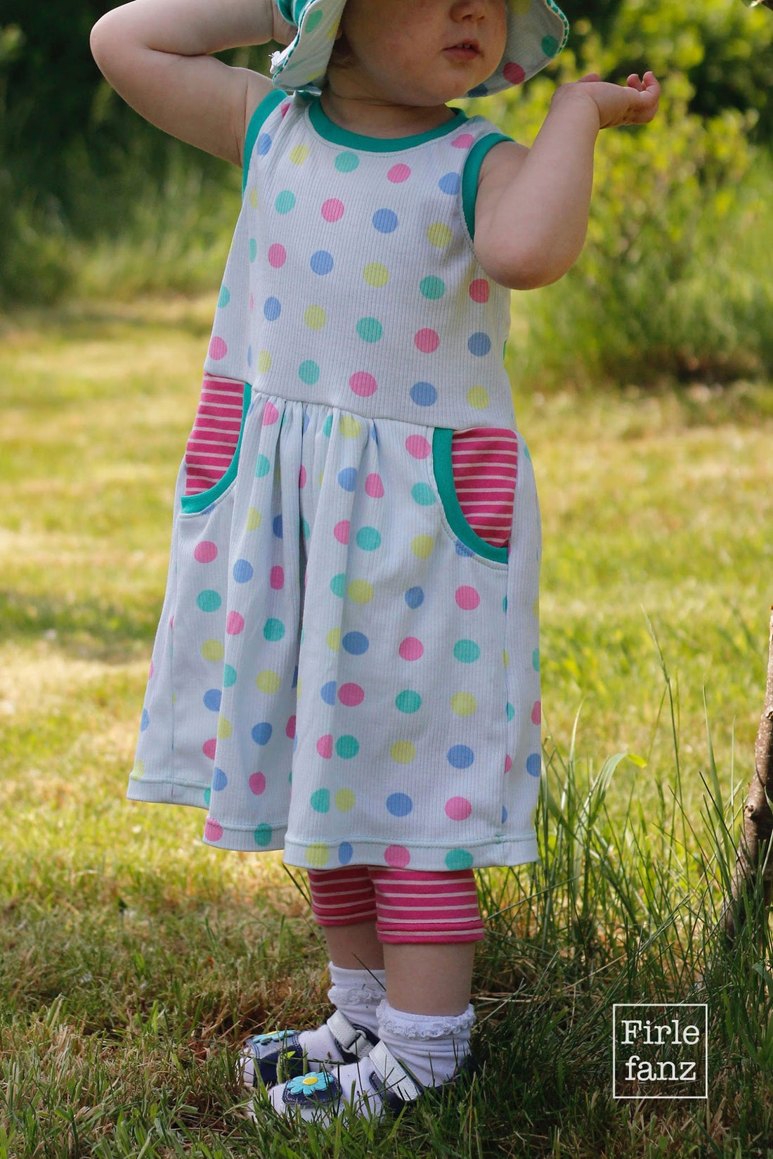 Soleil Kleid mit Punkten und Taschen