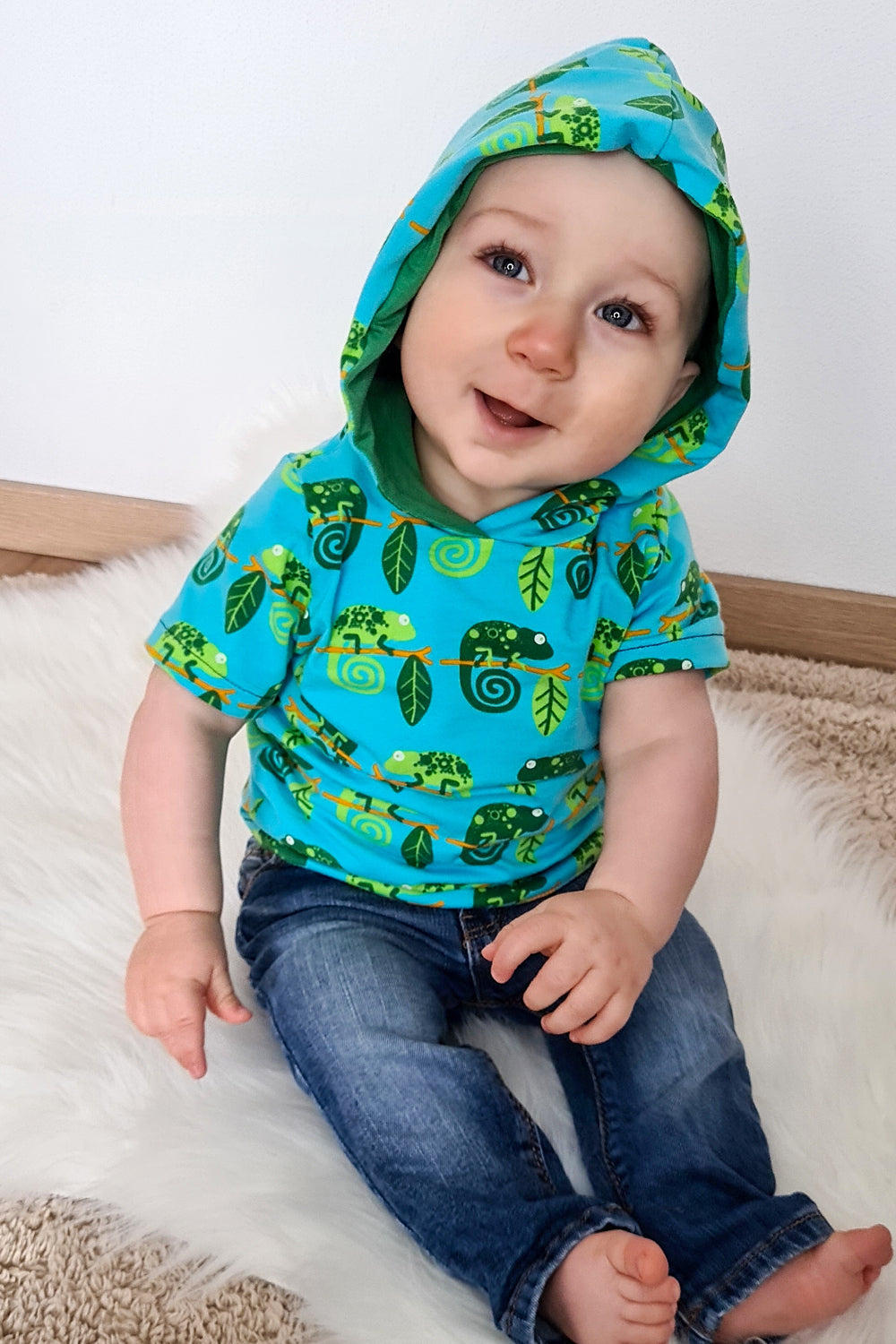 Minigrün Kapuzenshirt mit Chamäleons für Babys – Ebook